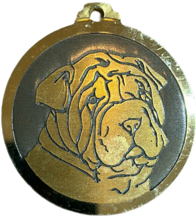 Médaille chien gravée Shar Pei